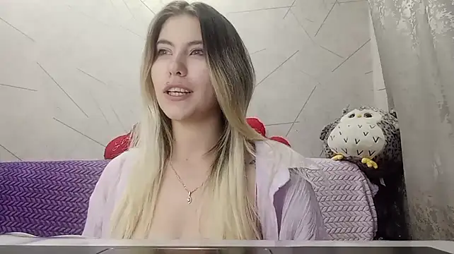 צ'אט XXX בשידור חי של KatieLesco