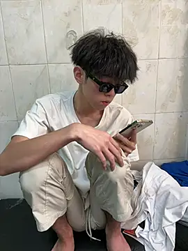 YT_11 Live XXX Chat
