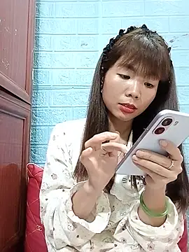 AmyLinee01 Chat XXX in diretta