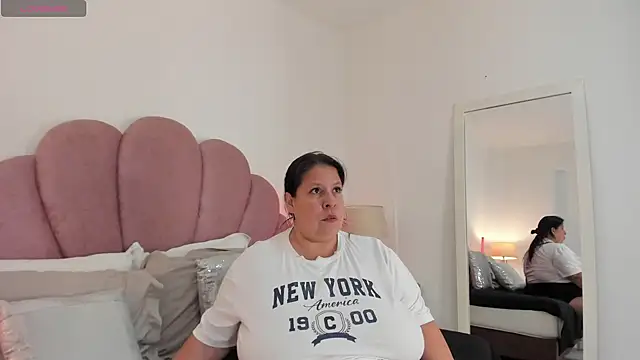 AriellePerla's Live XXX Chat