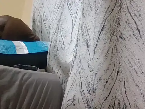 petite_bunnie Adlı Modelin Canlı XXX Sohbeti