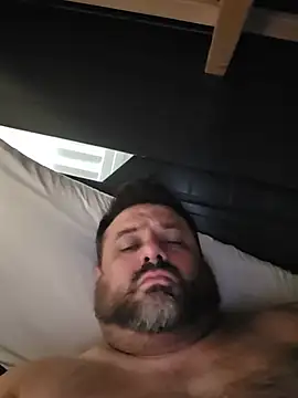 Roddog18 live XXX chat