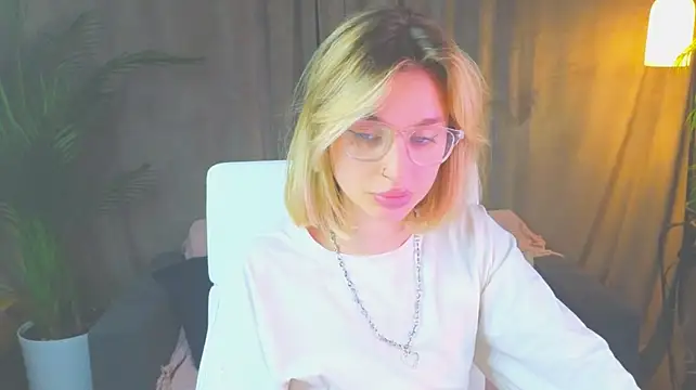 Chat XXX Live NoraMoreau