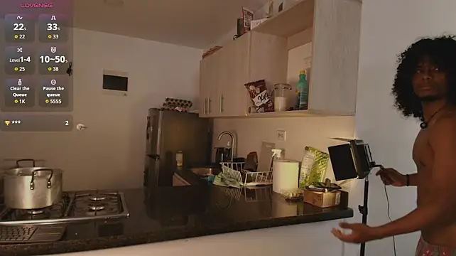 Lucas_eevans élő XXX-chatje