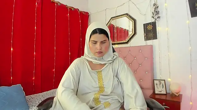 Czat XXX na żywo – AishaAmin_