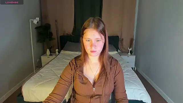 Olivia_Reed1 Adlı Modelin Canlı XXX Sohbeti