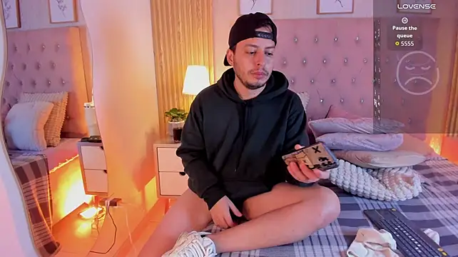 Jonath_1 Chat XXX live