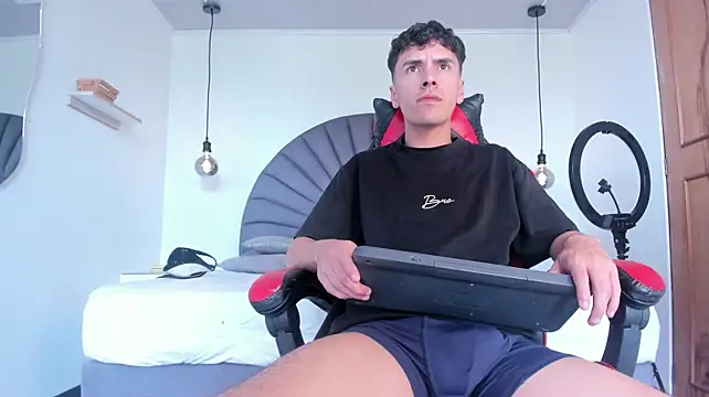 MaxLeons Live XXX Chat