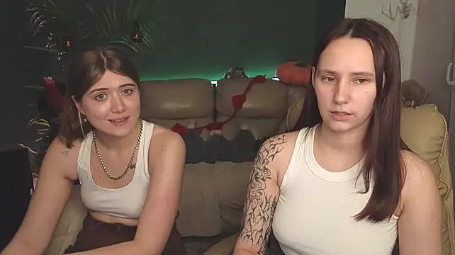 HotCaramellsTV XXX чат на живо