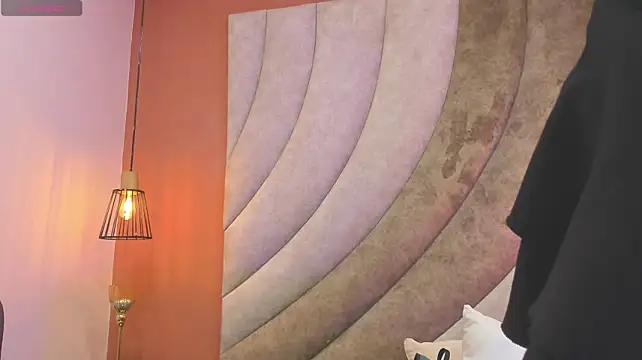 Chat +18 de Ariaa_Saeenz ao vivo