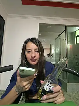 Chat +18 de _mia_rousse1_ ao vivo