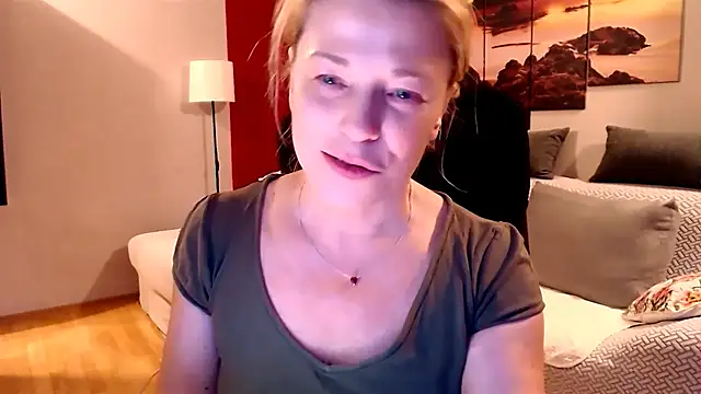 love-bionda Live XXX-chat