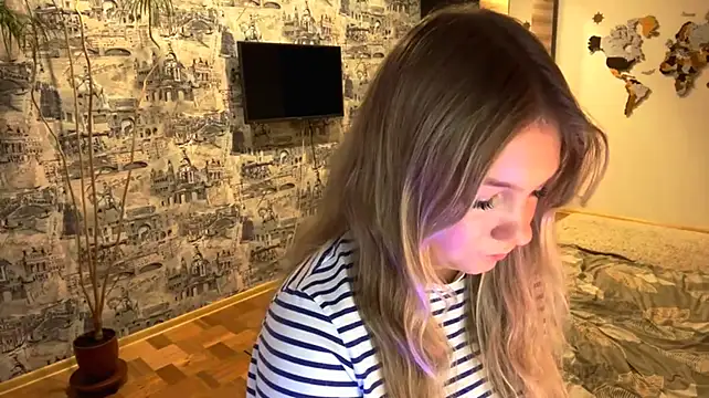 Chat +18 de MayaStarlight ao vivo