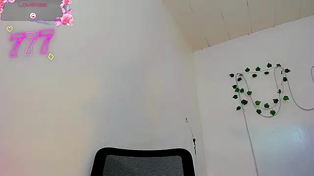 Chat +18 de Dayana_Dias ao vivo