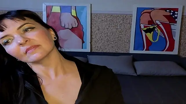 Kira_lorens3 Adlı Modelin Canlı XXX Sohbeti