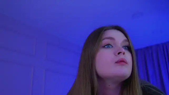 CrystalLyons XXX чат на живо
