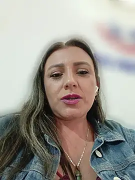 cataleyamyst's Live XXX Chat