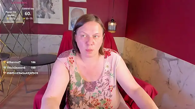 XXX chat uživo modela KellyPerfection