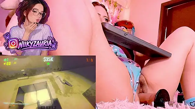 _niiky Chat XXX live