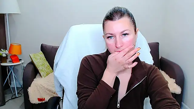 Chat +18 de Incredible_Ariela ao vivo