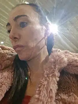 Chat +18 de milflovelyxxx ao vivo