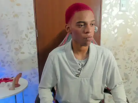 Chat +18 de luccas_lowee ao vivo