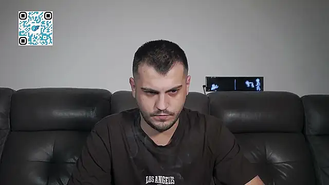 CrazyDom1 Adlı Modelin Canlı XXX Sohbeti