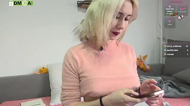 KawaiiNullify live XXX chat