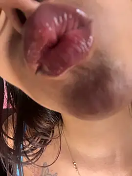 CherrySmirkXXX Adlı Modelin Canlı XXX Sohbeti