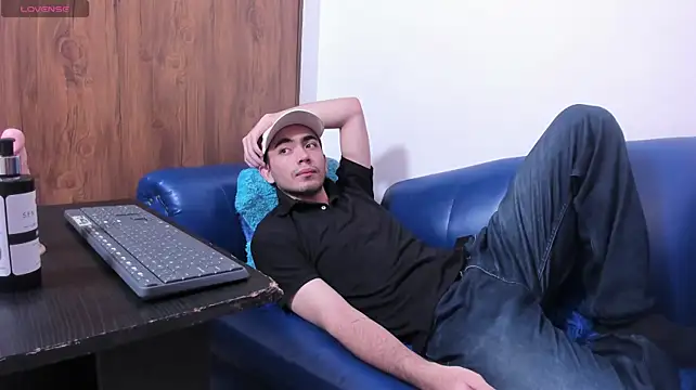 XXX chat uživo modela StrongGaze