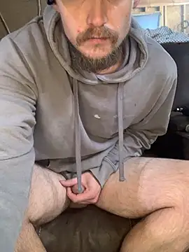 MidwestalphaのライブXXXチャット