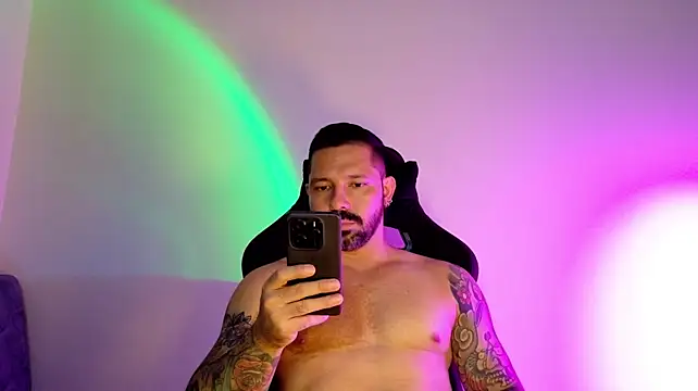 Pierre_Vidal's Live XXX Chat