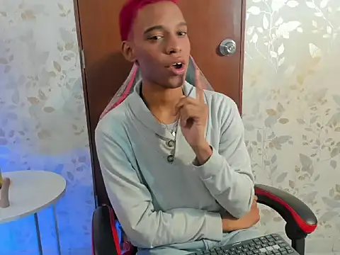 luccas_lowee Chat XXX in diretta