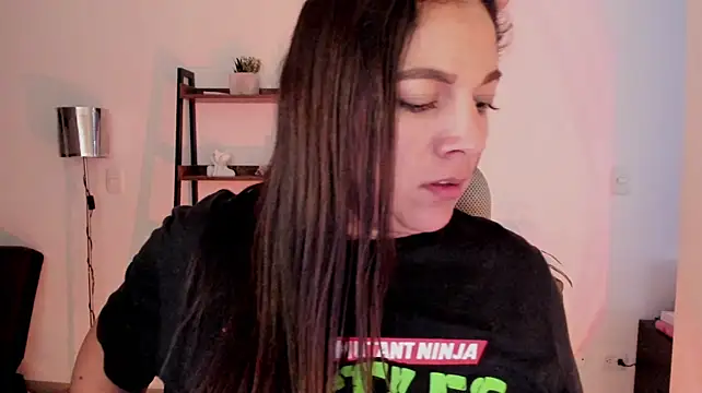 urcute_kitten Chat XXX live