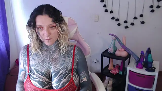 SLOPPYTITSS – Live XXX-chat