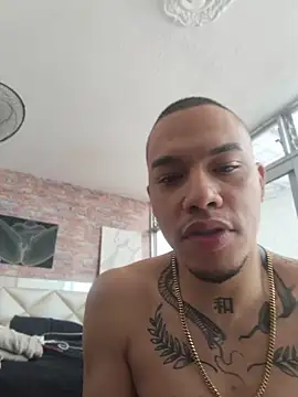 XXX chat uživo modela AlphaMasterXxx