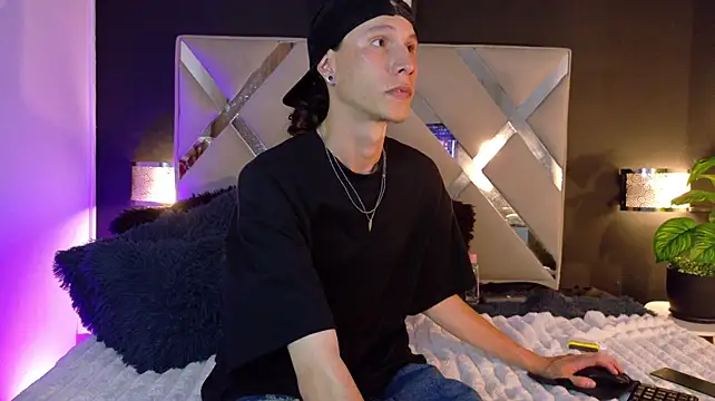Alexxey_x – Naživo XXX chat