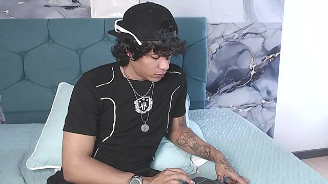 MaximilianRothn Live XXX chat