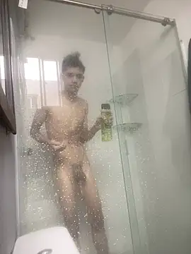 Latinos_2001's Live XXX Chat