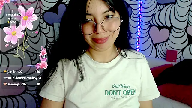 Chat +18 de mochi_luna ao vivo
