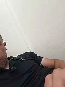 Chat +18 de hmtrechaudd ao vivo
