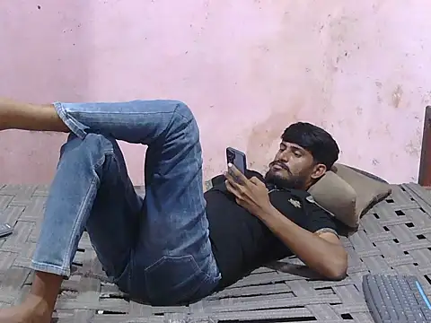 XXX chat uživo modela Yuvi_hot