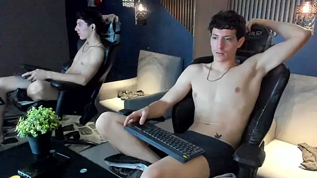 TheGhostforeeonss – webcam-show