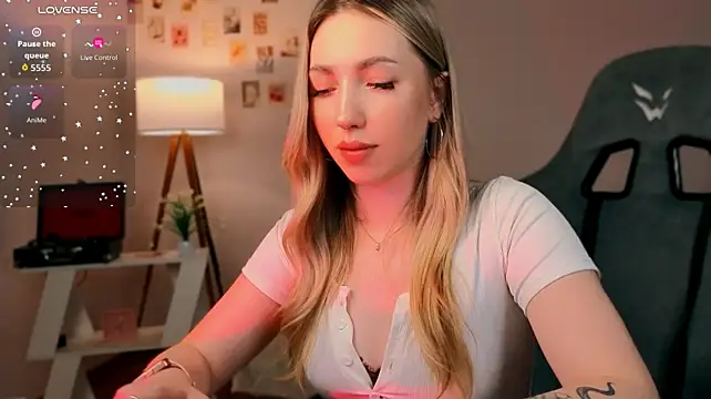 XXX chat uživo modela BellaLynny