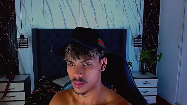 Angel_foxc13 现场XXX聊天
