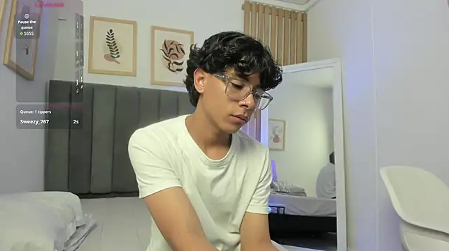 Adams__Bobby 라이브 XXX 채팅