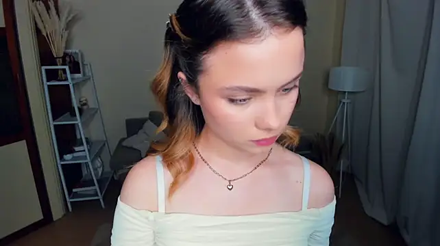 Chat +18 de RuthieSaris ao vivo