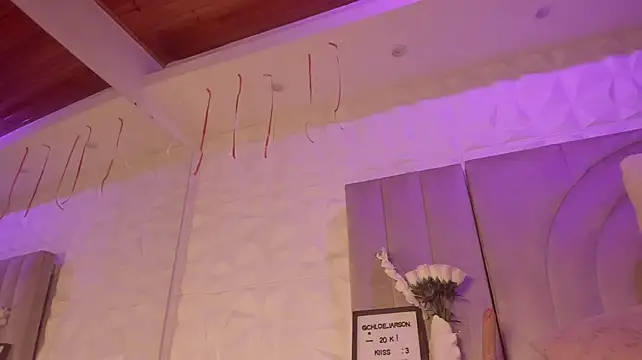 chloe_larson 现场XXX聊天