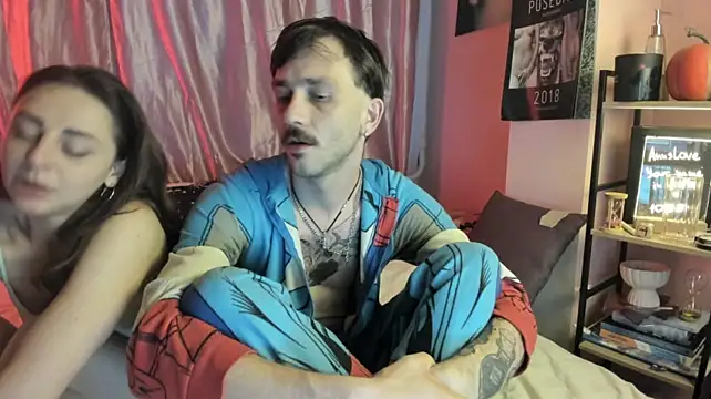 دردشة bad_badger الجنسية المباشرة