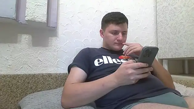 miki_lav1's Live XXX Chat